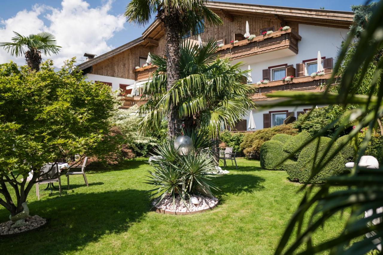 Pension Zum Burggraefler Scena Exterior foto